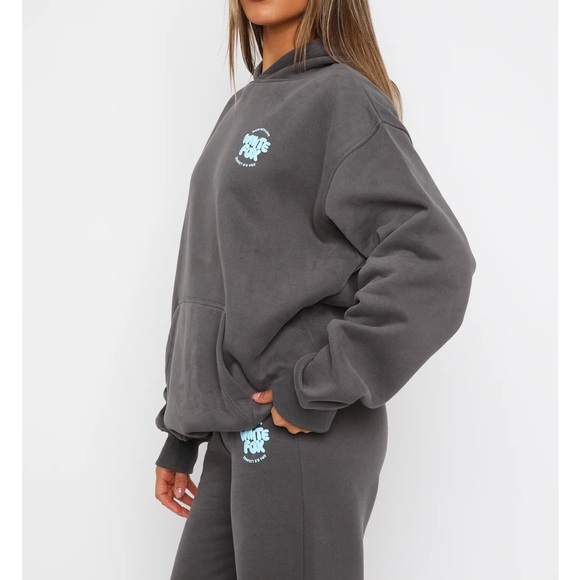 White Fox SET - Sweatshirt & Sweatpants - Picture 2 of 6